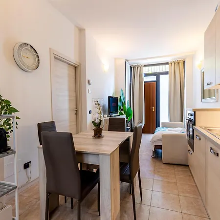 Linate - 10 Minutes From Duomo, Wifi * Milano