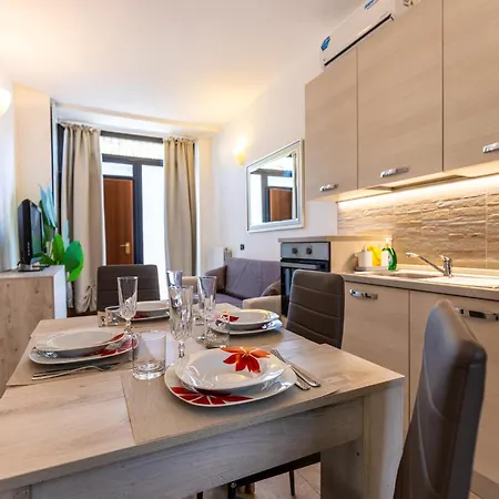 Daire Linate - 10 Minutes From Duomo, Wifi